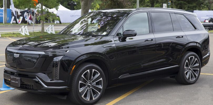 Cadillac VISTIQ Three Row EV Opens UAE Pricing