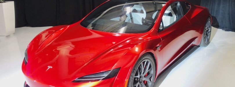 Tesla Sets October First Roadster Reveal Date