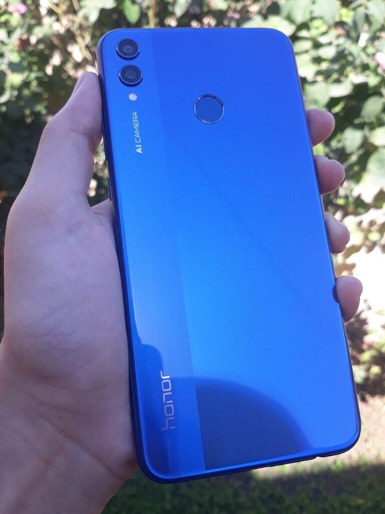 HONOR X9e Pro launches with about 11,000 mAh battery focus. Creator roundups get a midrange endurance phone angle for travel kits.