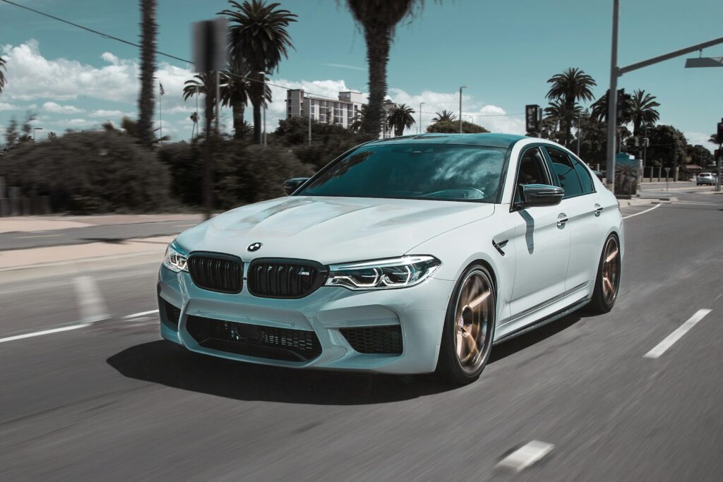 BMW 7 Series in Dubai with Neue Klasse cabin tech scores 8.1/10. Flagship luxury sedan notes for executive and chauffeur PR.