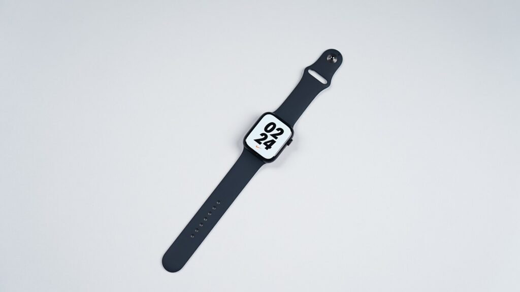 Apple Watch Series 12 backs heart-rate accuracy with a large study. Score 8.2 for wellness brands and creators picking SE, Series, or Ultra.