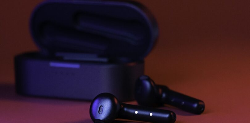 Creator Earbuds Guide AirPods Versus Galaxy Buds