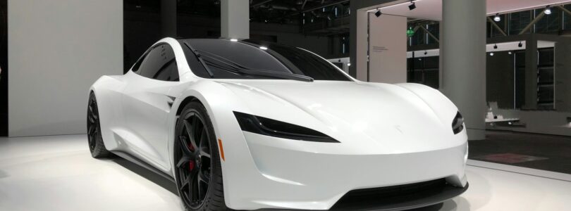 Chinese Family EVs Versus Luxury Three Rows in UAE